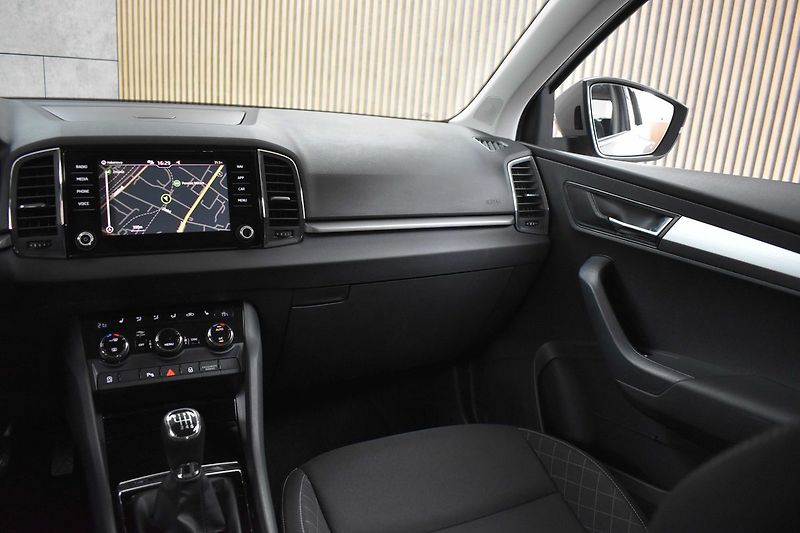 Škoda Karoq 2.0TDI*REZERVACE* - fotka 9 z 44