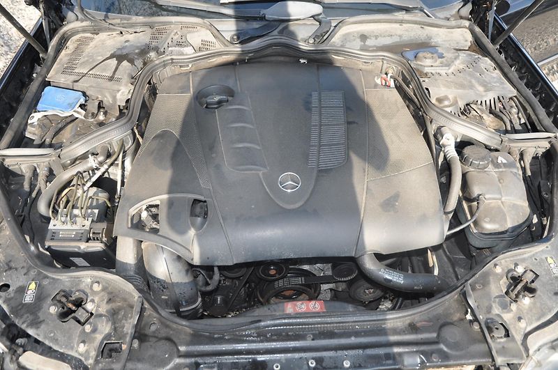 Mercedes-Benz Třídy E E 220CDi 125kW Elegance - fotka 10 z 21