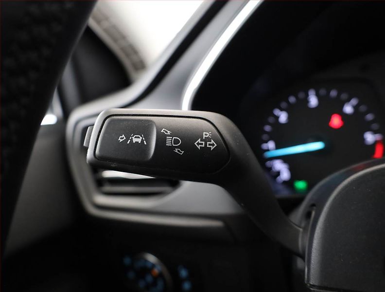 Ford Focus (2020) 1.5 EcoBlue, Tempomat - fotka 19 z 21