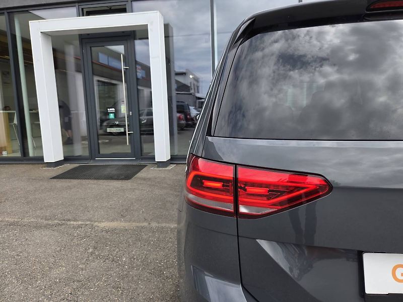Volkswagen Touran (2026) 1.5 TSI R-line DSG 7míst - fotka 7 z 46