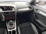 Audi A4 (2011) S-Line 2.0 TDI, Navi, Xenony - náhled 8
