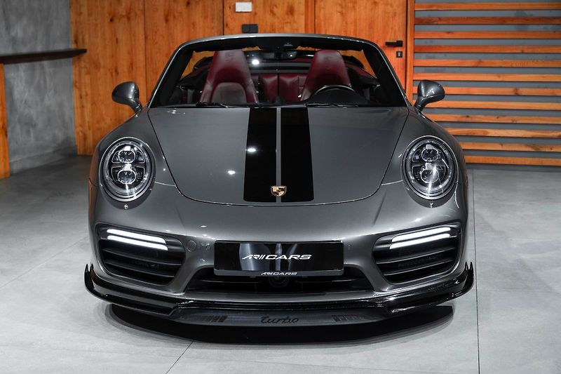 Porsche 911 Turbo - fotka 5 z 21