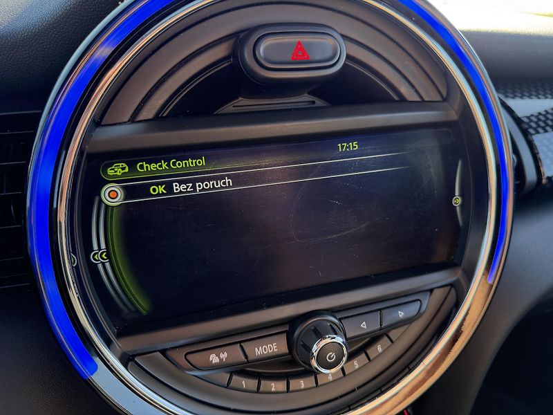 Mini Cooper S 2.0i LED PANORAMA NAVI KŮŽE - fotka 26 z 46