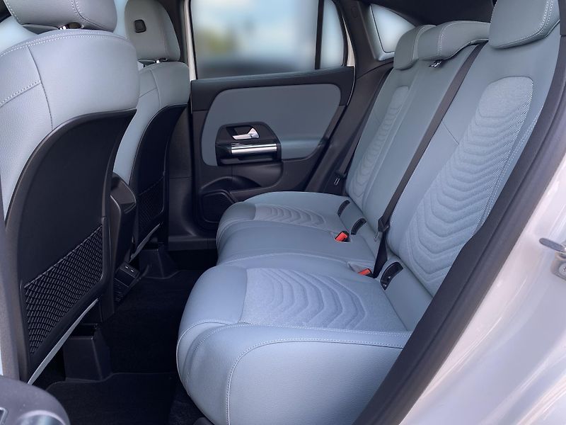 Mercedes-Benz GLA GLA 180 d Progressive - fotka 11 z 28
