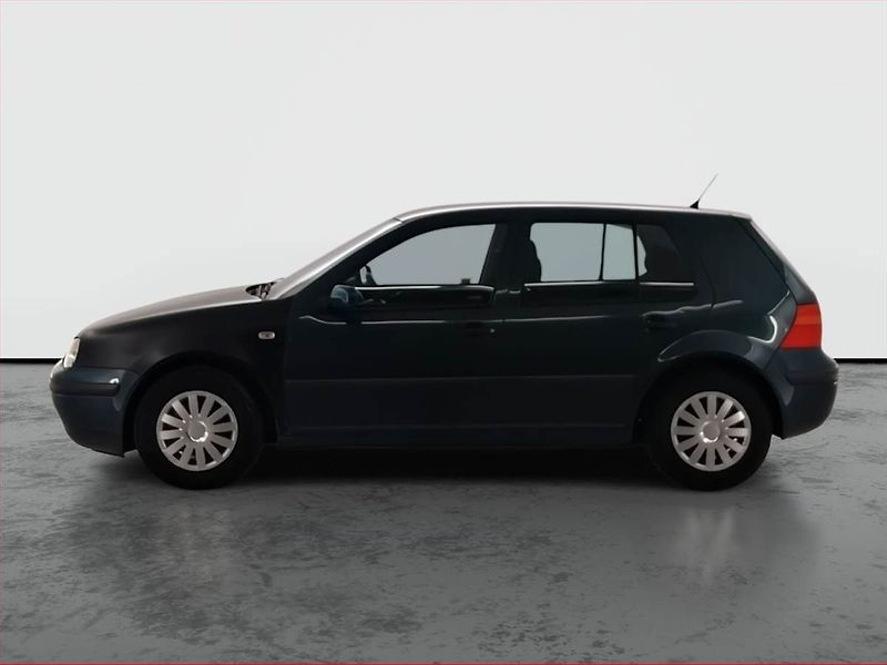 Volkswagen Golf (2000) 1.6 16V, Klima, pěkný stav - fotka 3 z 15