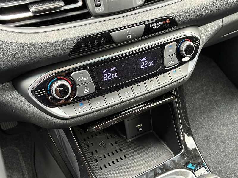 Hyundai i30 1.5 CVVT 71kW Style - fotka 19 z 21