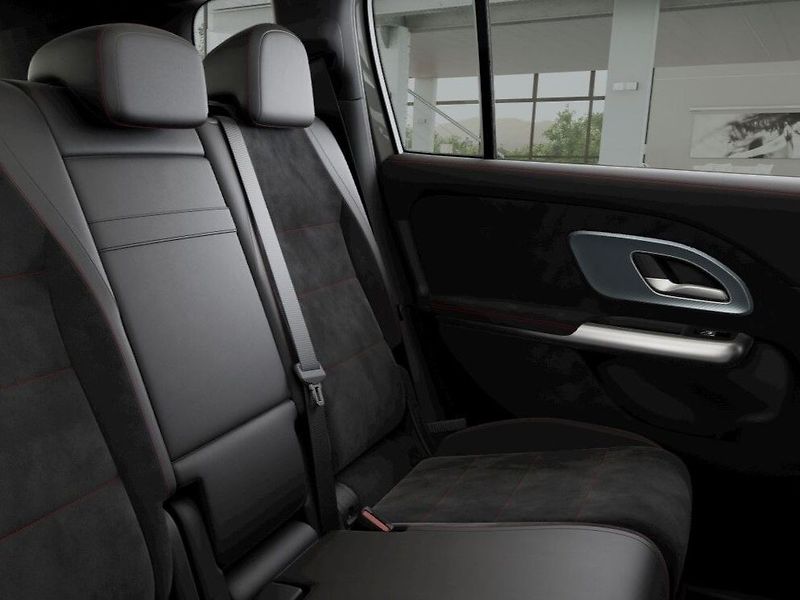 Mercedes-Benz GLB (2026) 200 4MATIC - fotka 8 z 8