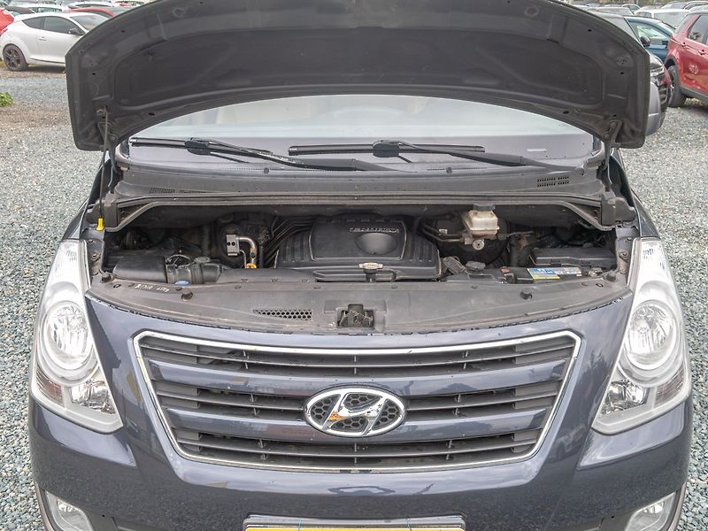 Hyundai H 1 (2015) ČR 2.5D 125KW mat – 8 SEDADEL - fotka 43 z 48