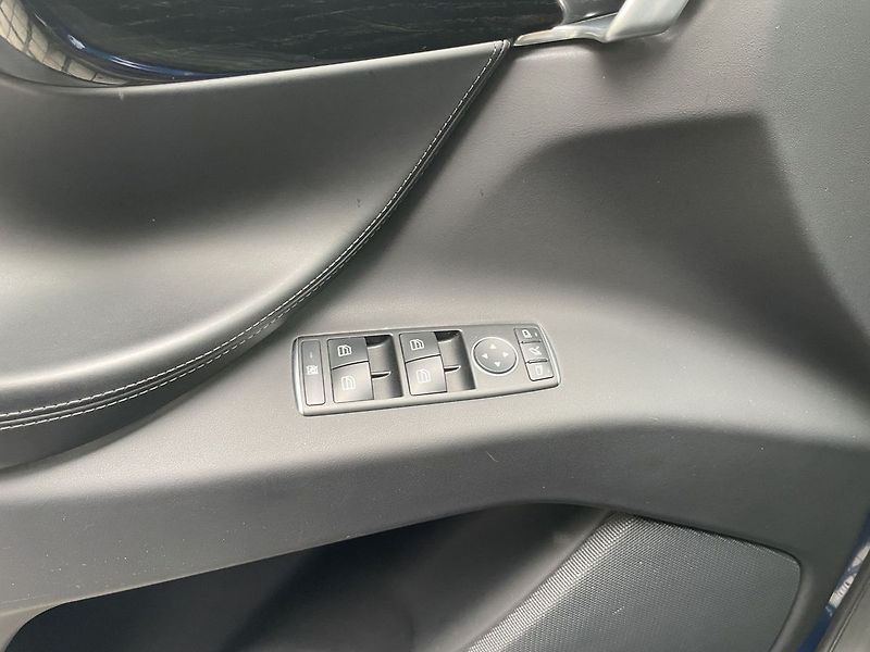Tesla Model X 90D AWD, 7míst, tažné zařízení - fotka 36 z 43