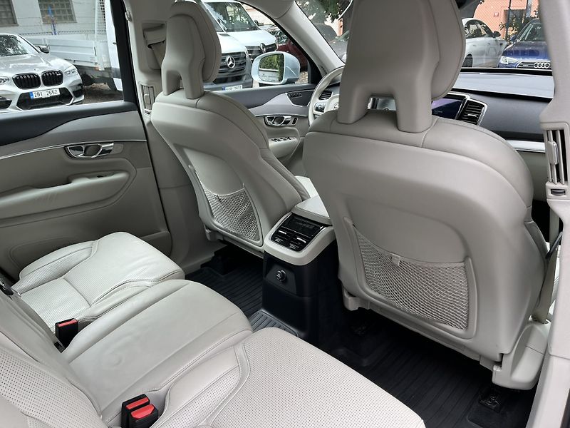 Volvo XC90 (2016) T8 AWD TWIN-ENGINE INSCRIPTION - fotka 20 z 47