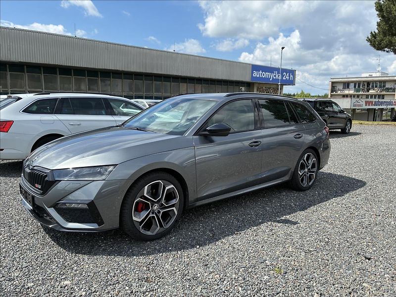 Škoda Octavia 2,0 RS,PANORAMA,TAŽNÉ,KŮŽE - fotka 2 z 33