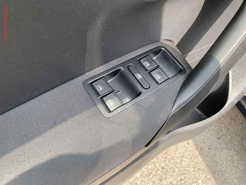 Volkswagen Polo (2014) 1.6 TDi, Life, park.asist - fotka 13 z 16