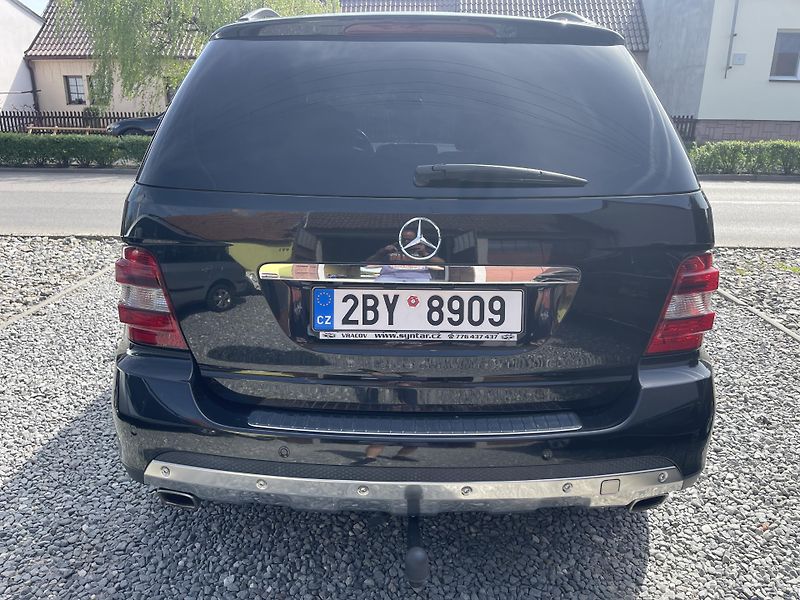 Mercedes-Benz Třídy M ML 420 CDI 4-MATIC PEKNY STAV. - fotka 4 z 15