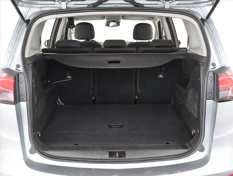 Volkswagen Passat (2015) Highline 2.0 TDI, Automat - fotka 11 z 15