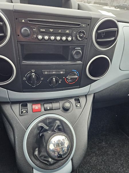 Citroën Berlingo (2013) 1.6 88kw, PĚKNÝ STAV,  SPLÁTKY - fotka 14 z 21
