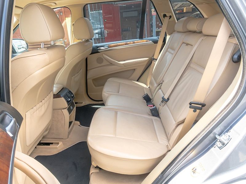 BMW X5 (2007) 3.0D 173KW 7sed – PO SERVISU - fotka 40 z 50