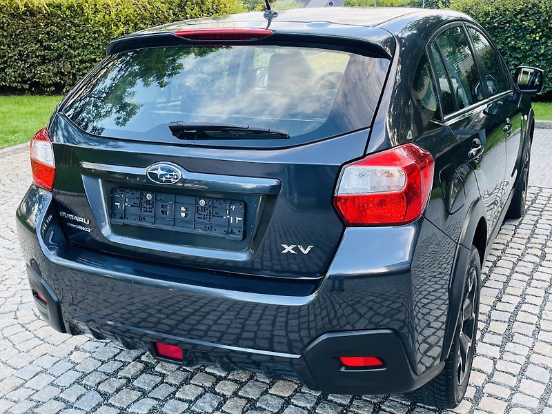 Subaru XV 2.0i 4x4 MANUÁL SERVISKA - fotka 13 z 38