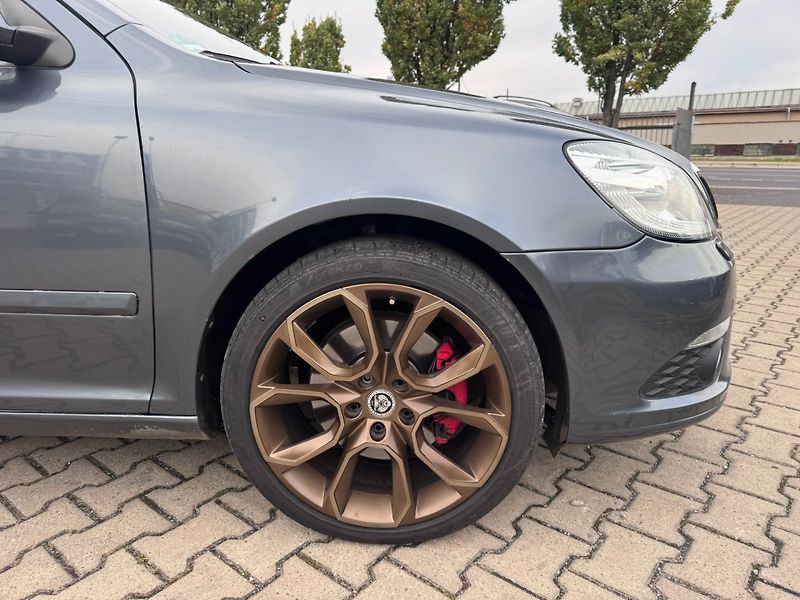 Škoda Octavia (2012) DSG 2,0 TDI 125 KW FACE PĚKNÁ - fotka 16 z 49
