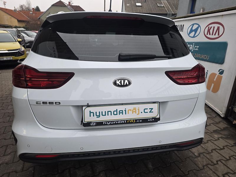 Kia Ceed 1.4-PRAV.ZNAČK.SERVIS-TOP STAV - fotka 10 z 17