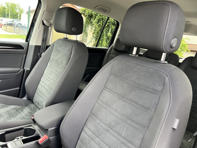 Volkswagen Touran Highline 2.0TDi DSG ČR odp.DPH - fotka 10 z 51