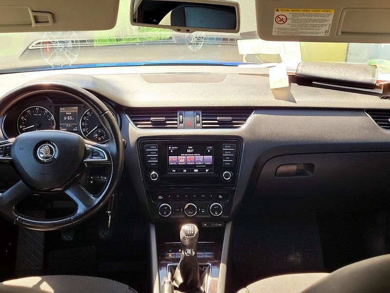 Škoda Octavia Elegance *SERV.KN,BIXENONY   - fotka 35 z 48