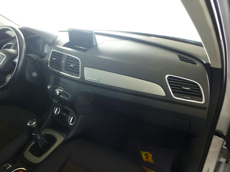 Audi Q3 (2012) 2,0TSI-125KW*NAVI**PARK.S**4X4 - fotka 19 z 26
