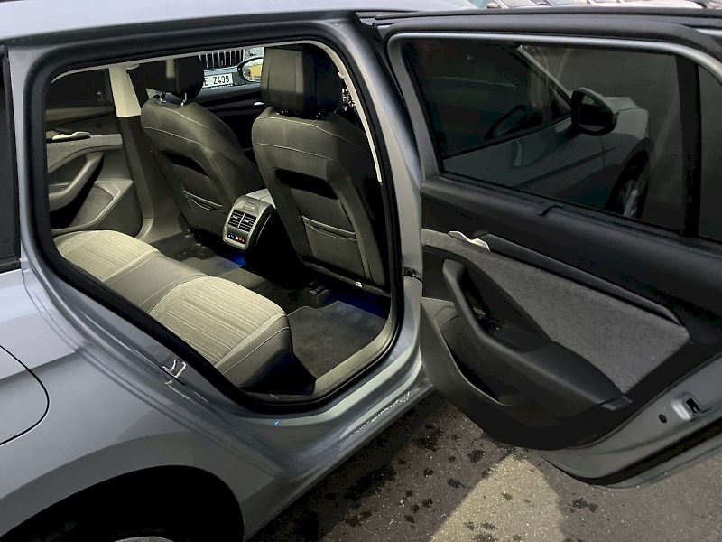 Škoda Superb (2024) COMBI SELEC TD 110/2.0 A7F - fotka 10 z 33