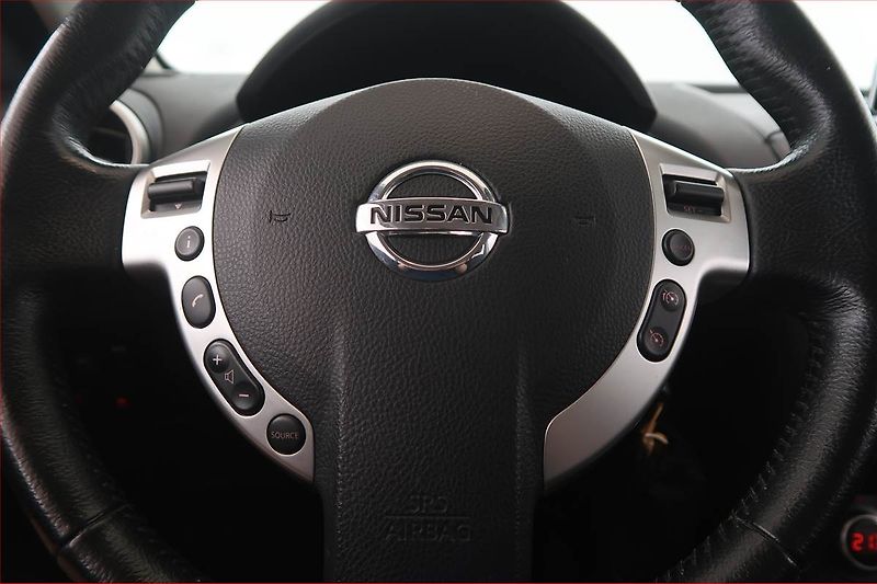 Nissan Qashqai (2013) 1.6, Automat, Tempomat - fotka 15 z 17