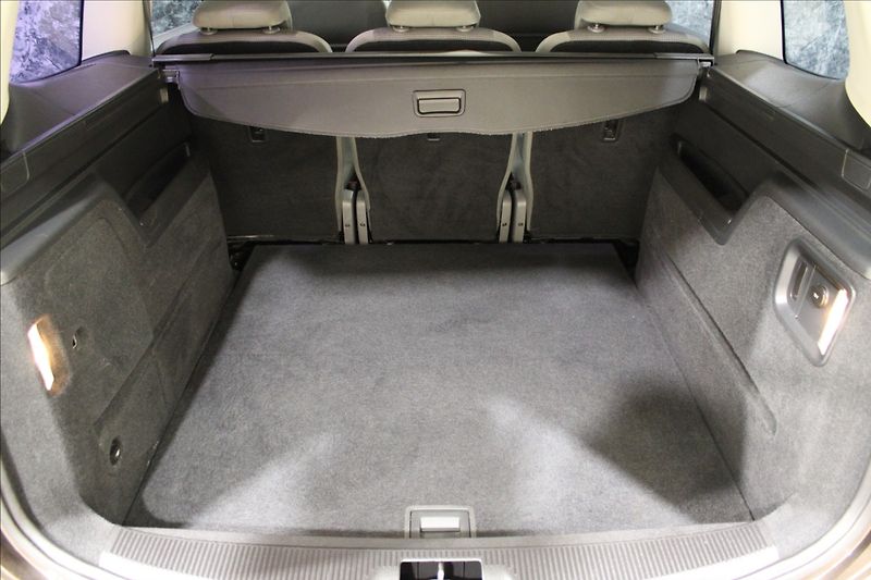Volkswagen Sharan 2,0 TDI - fotka 6 z 29