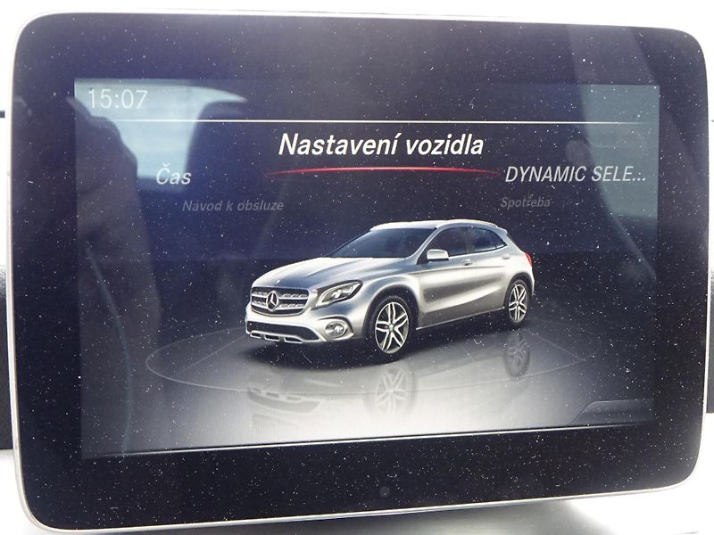 Mercedes-Benz GLA 200 CDI AMG Paket LED SERVIS - fotka 27 z 34