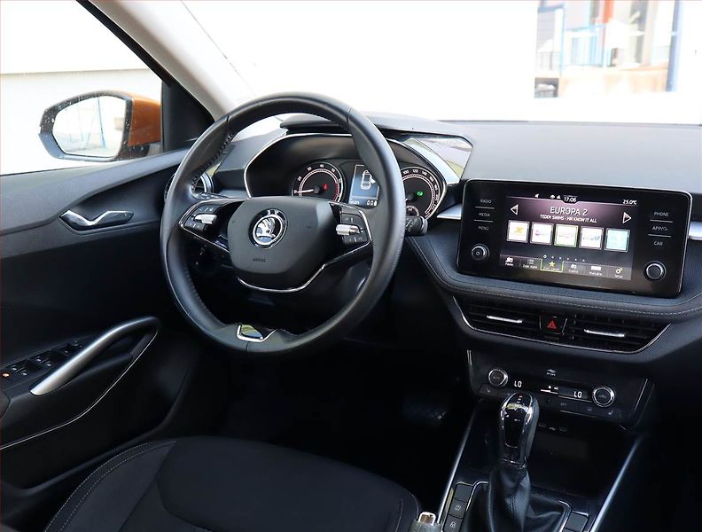 Škoda Fabia (2022) 1.0 TSI, Automat, Tempomat - fotka 7 z 17