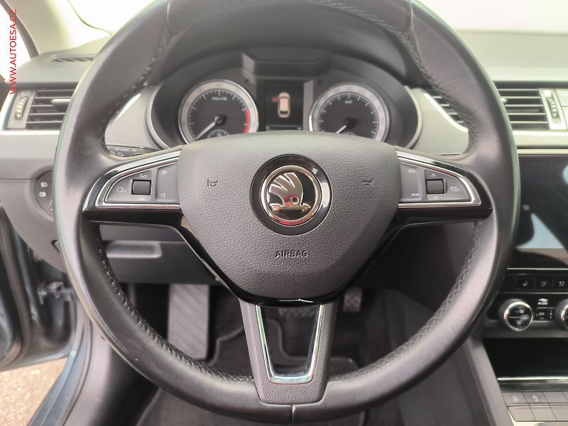 Škoda Octavia (2019) 1.5 TSi, ČR, DSG, LED, park - fotka 16 z 22