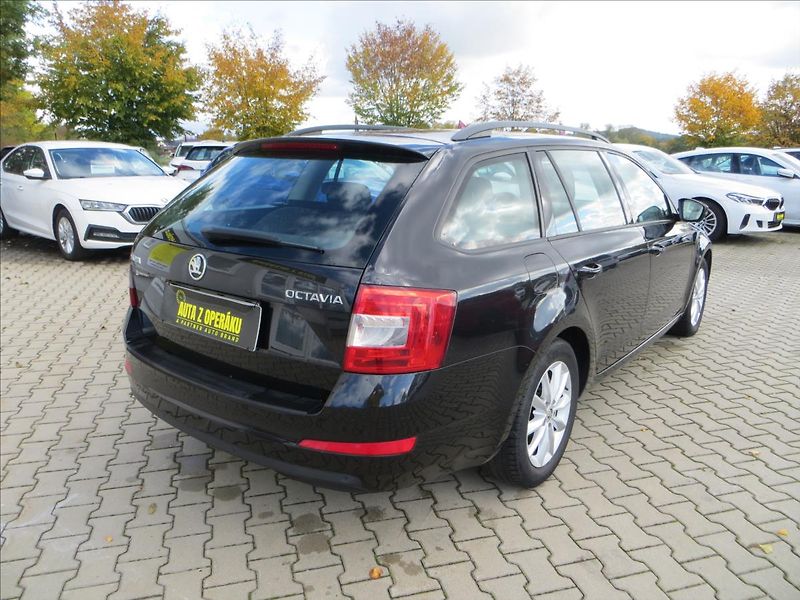 Škoda Octavia 1,2 TSI Ambition Plus DSG7 ČR - fotka 8 z 21
