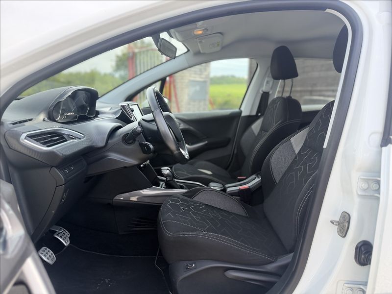 Peugeot 2008 1,2 i DIGIKLIMA, NOVÉ V ČR - fotka 9 z 24