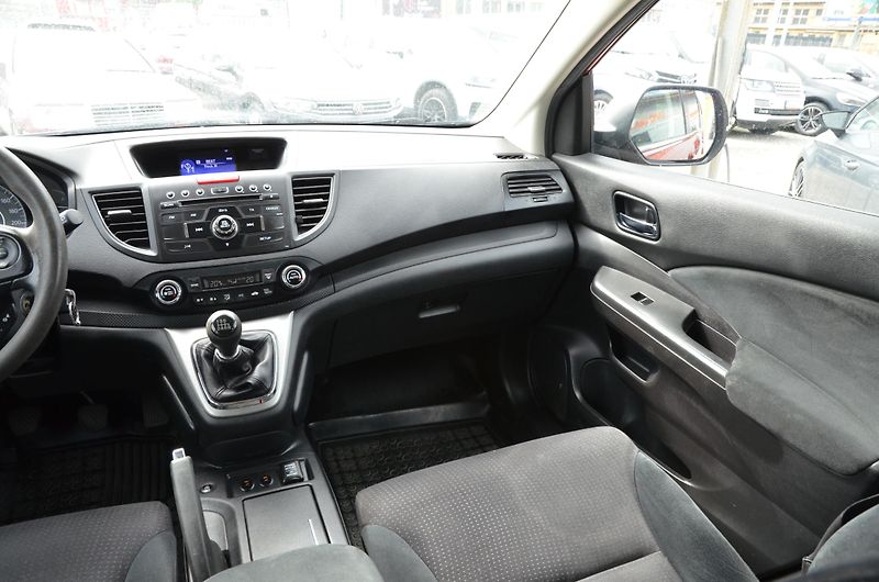 Honda CR-V (2013) // REZERVOVÁNO // - fotka 19 z 27