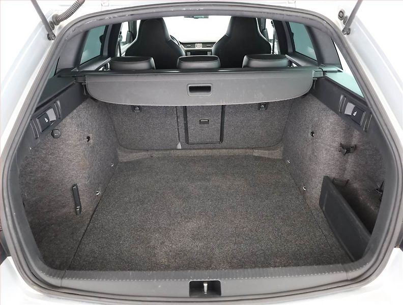 Škoda Octavia (2015) RS 2.0 TDI, Automat, Kůže - fotka 19 z 20
