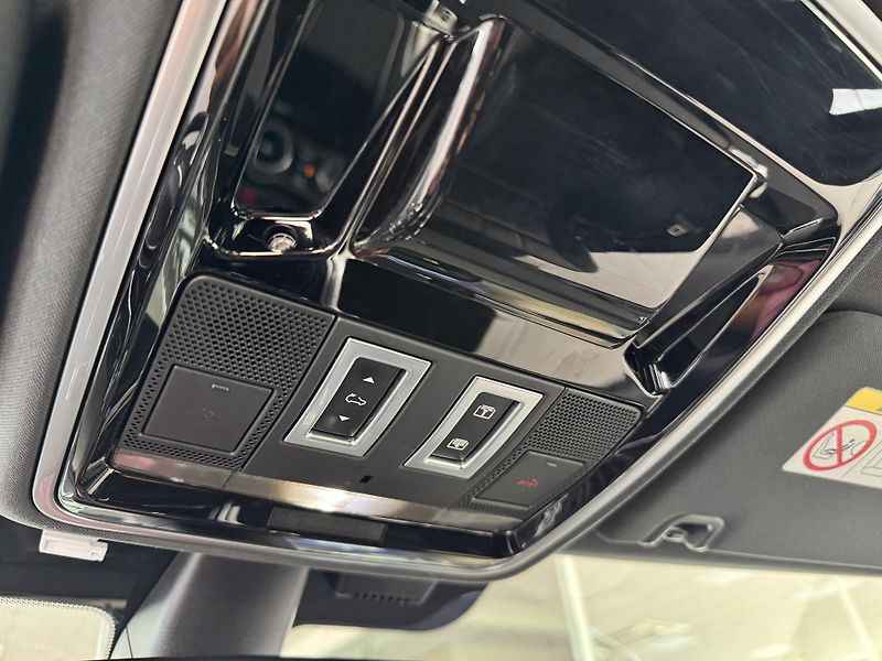 Land Rover Range Rover Sport 3,0SDV6 HSE*225kW*REZERVACE! - fotka 23 z 46