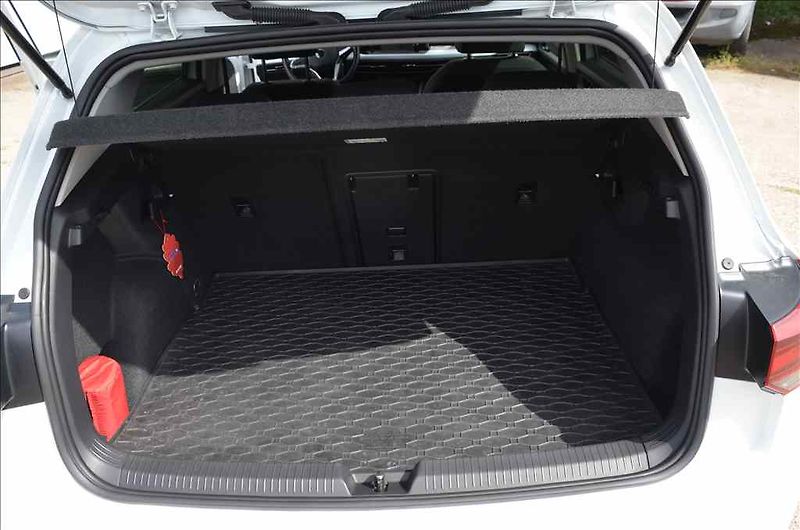 Volkswagen Golf (2021) KOMBI 1,0 TSI - fotka 18 z 20