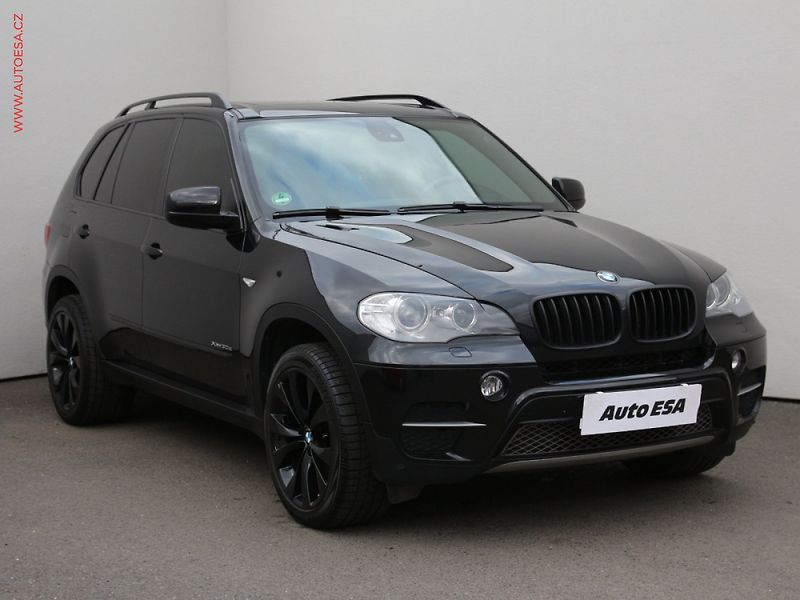 BMW X5 (2012) 3.0D 4x4, navi - fotka 1 z 3