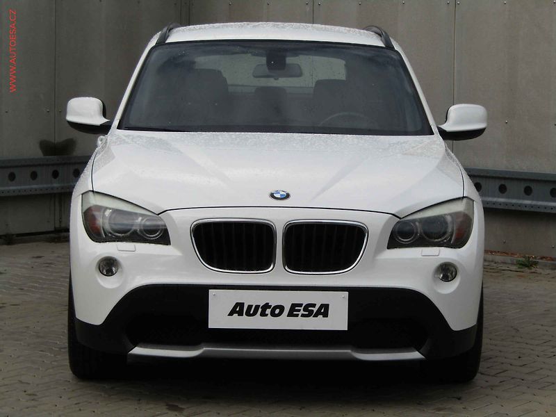 BMW X1 (2011) 2.0d xDrive18d, AT, bixen - fotka 2 z 18