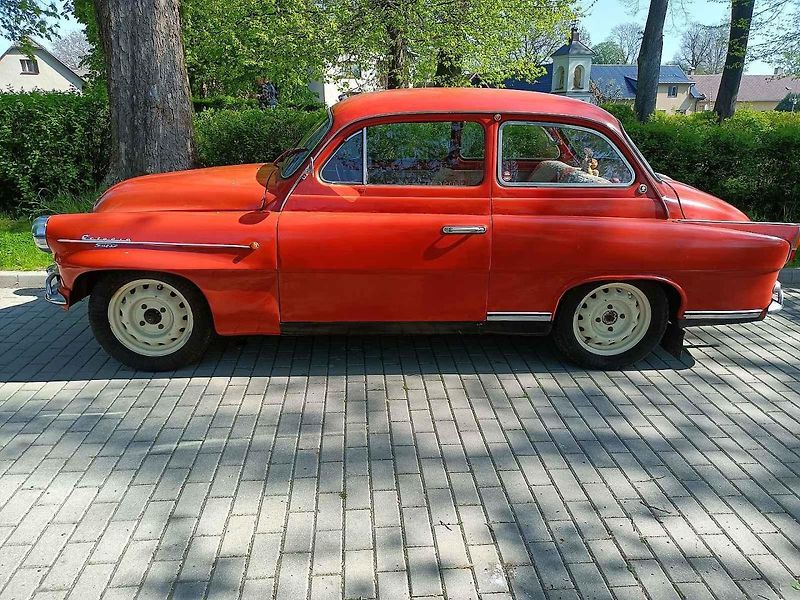 Motory, co něco pamatují. Tak to vypadalo v Jiřících na prvního máje. Podívejte se.