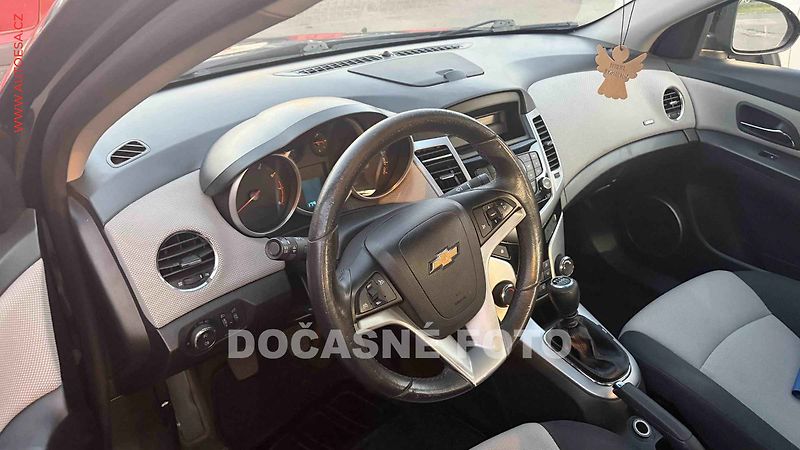 Chevrolet Cruze (2012) 1.6i, ČR, AC, temp, tažné - fotka 3 z 3