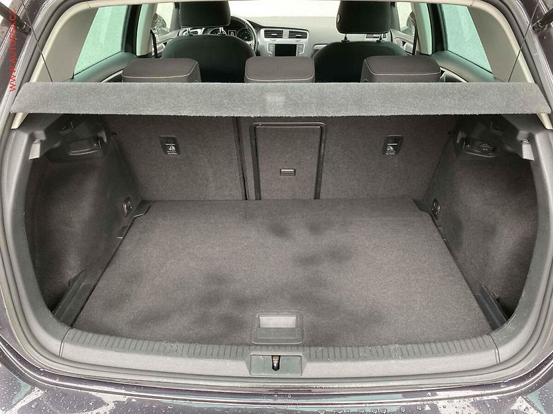 Volkswagen Golf (2016) 1.2 TSi, Lounge, DSG, navi - fotka 7 z 18