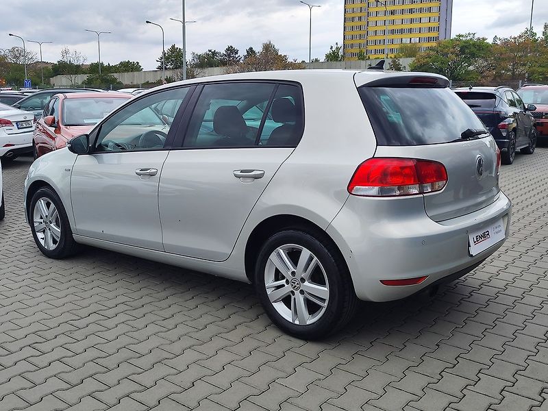 Volkswagen Golf 1.6 TDI/77kW Match DSG - fotka 7 z 30