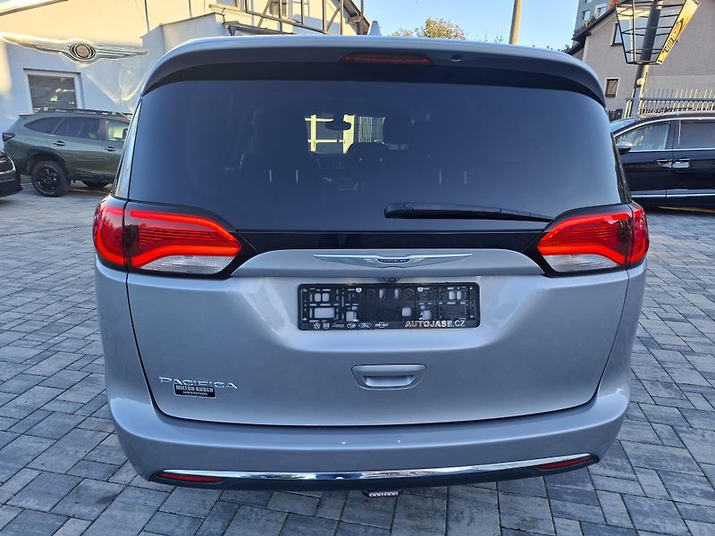 Chrysler Pacifica (2017) 3,6L V6 Touring L PLUS,DVD,And - fotka 6 z 35