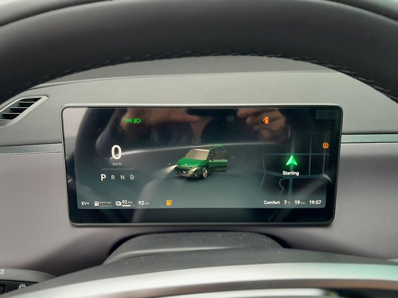 Leapmotor C10 (2026) Design 1,5T  EV hybrid - fotka 32 z 35