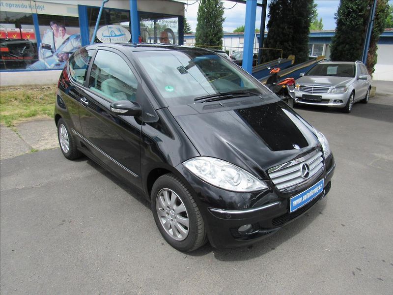 Mercedes-Benz Třídy A 1,5 A150 Elegance 70KW - fotka 3 z 26