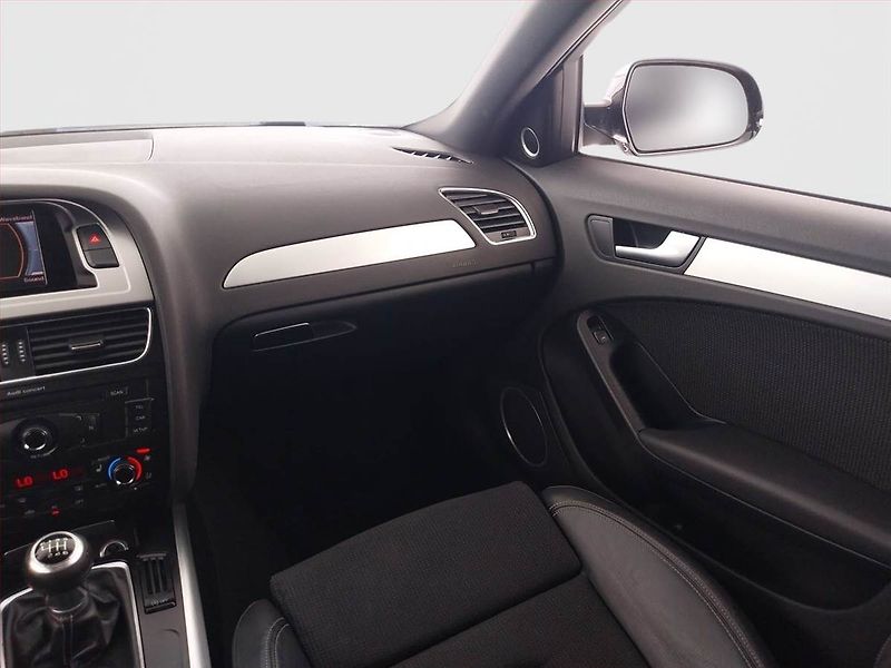 Audi A4 (2010) 2.0 TDI, Serv.kniha, Xenony - fotka 8 z 21