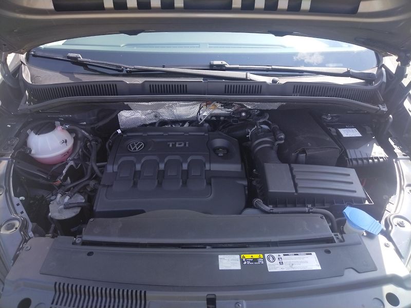 Volkswagen Sharan 2,0 TDI DSG 4motion Highline - fotka 29 z 29
