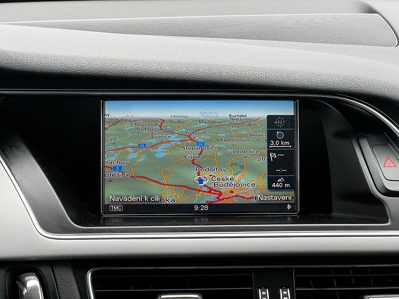 Audi A4 3.0TDI 180kW Quattro S-LINE  - fotka 16 z 27